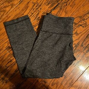 Lululemon capris leggings